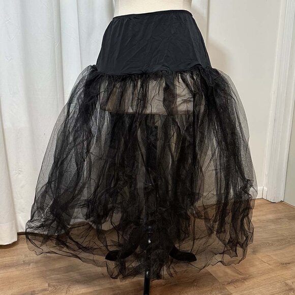 Black Tulle Skirt, 1X/2X, Hips & Curves - Picture 2 of 3